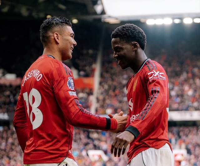 世界杯直播app下载地址-合同仅剩3个月 曼联愿续约34岁胖虎 球迷高喊“再踢1年”挽留