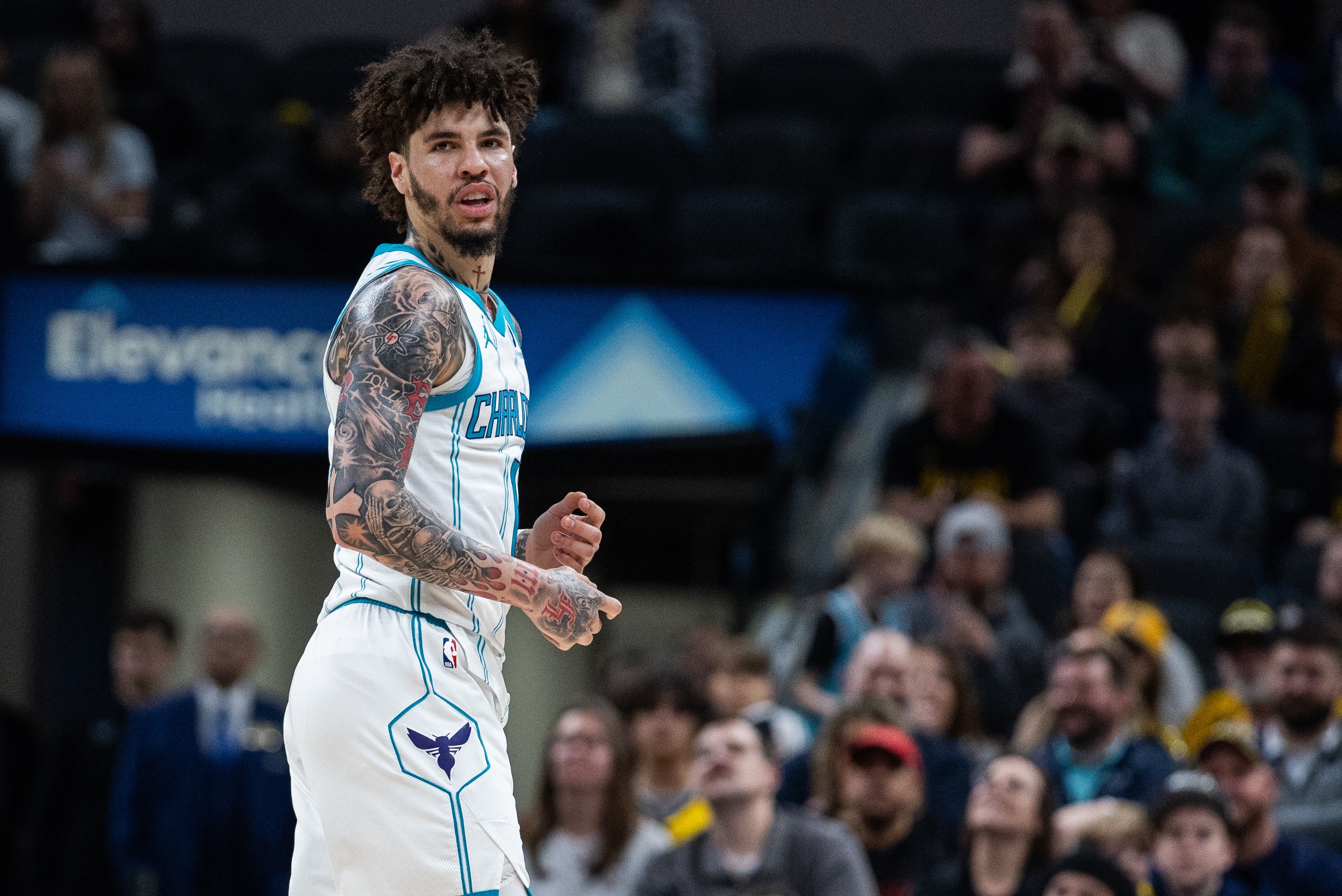 世界杯官方入口-三球出战28分钟 12中4&amp;三分10中3拿到14分7板9助 正负值+24